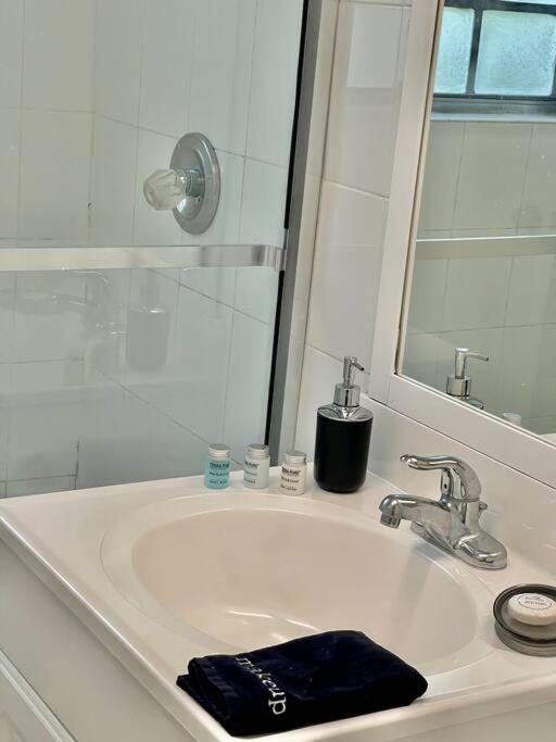 Amazing 5 - Bed Apartments Perfect For A Large Family Бол Харбор Экстерьер фото